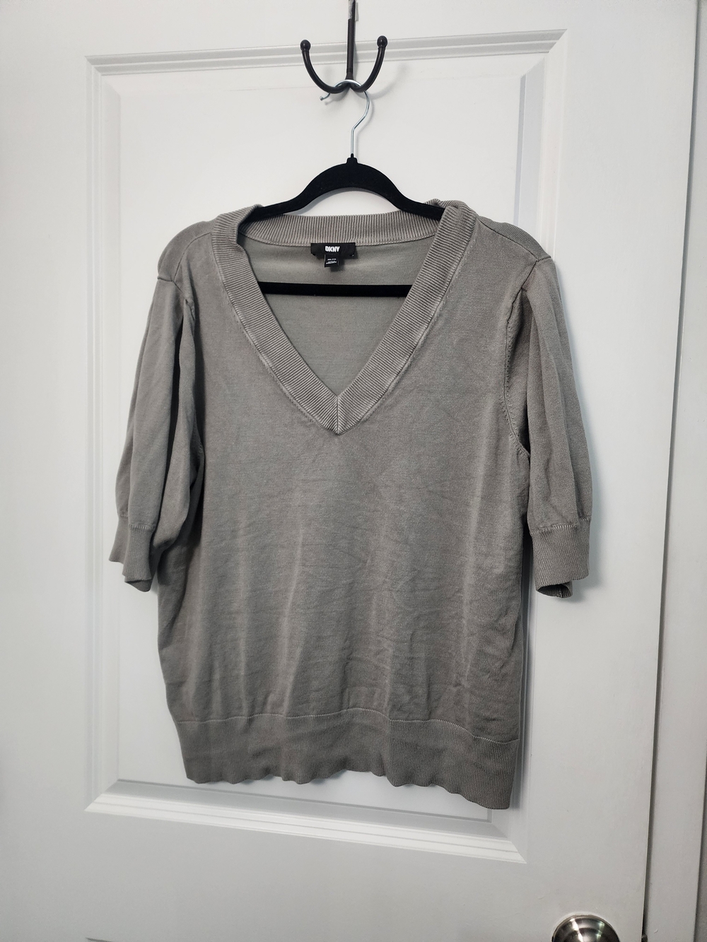 DKNY Women's V-Neck Short Sleeve Sweater - Green